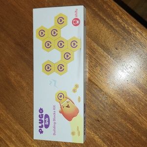 Plugo Link Building Blocks Kit, see playshifu.com